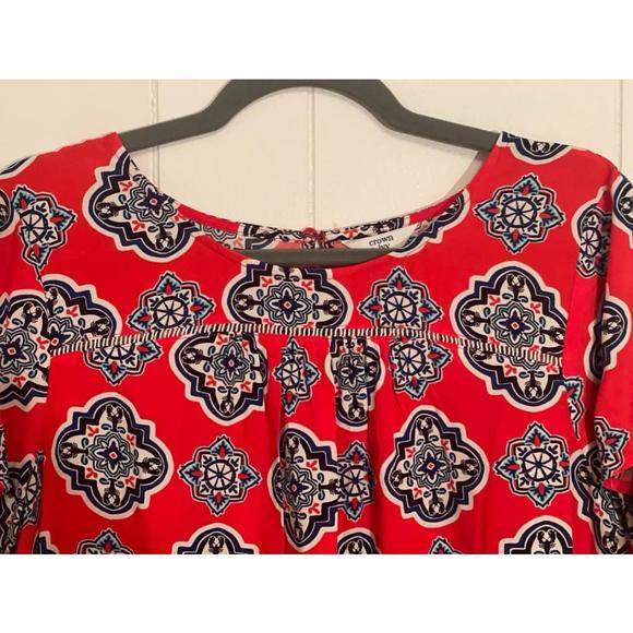 Women’s‎ Crown & Ivy red geometric blouse - Picture 2 of 7